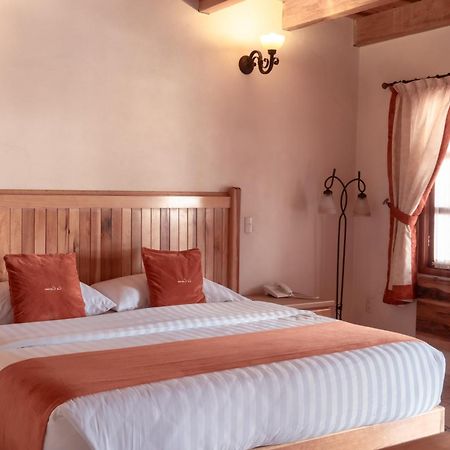 Hotel La Casona Хилотепек-де-Абасоло Экстерьер фото